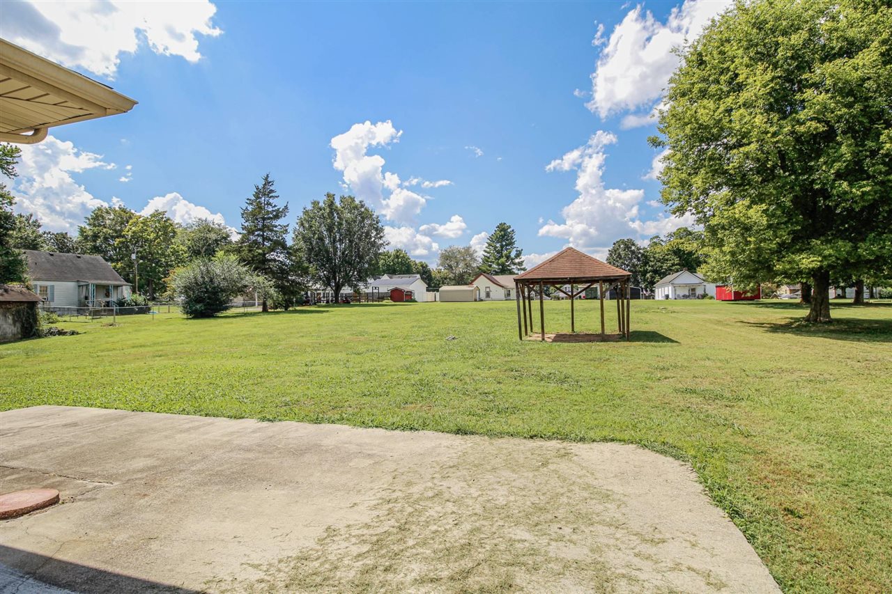 112 Green Street Property Photo 3