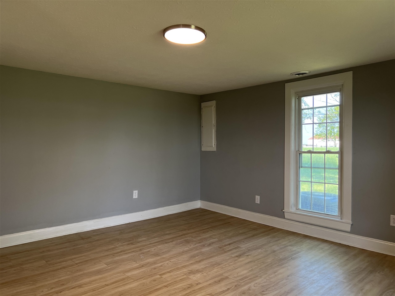 1525 Reeder School Road Property Photo 7