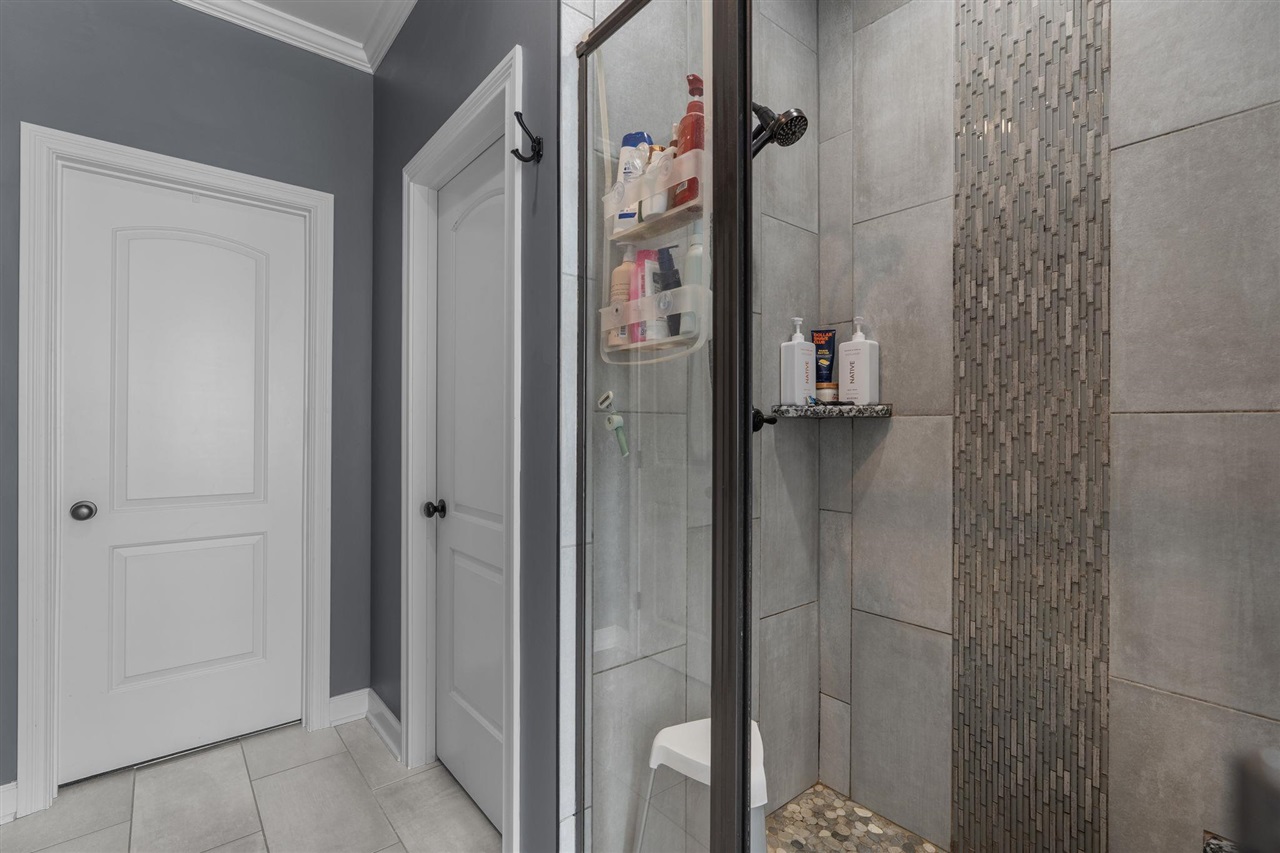 1383 Muirfield Lane Property Photo 17