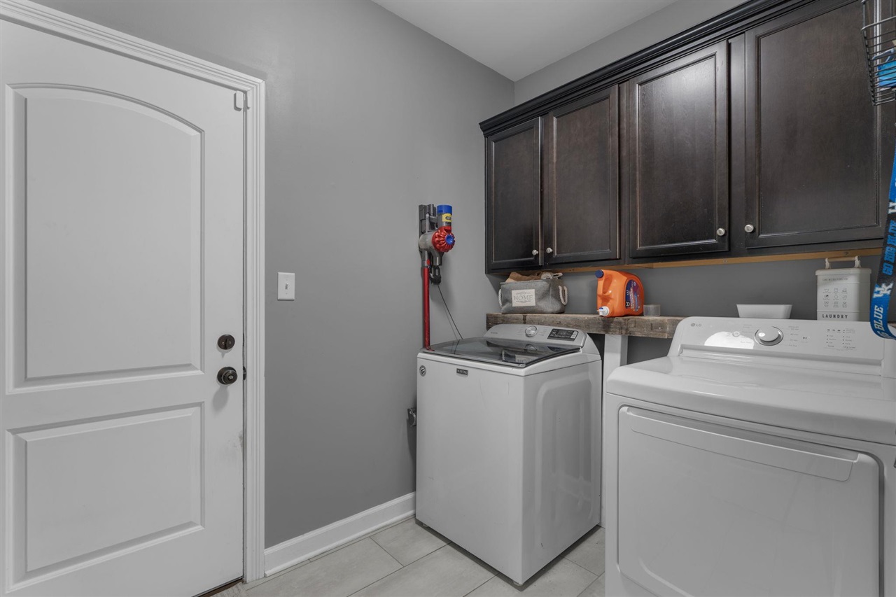 1383 Muirfield Lane Property Photo 18