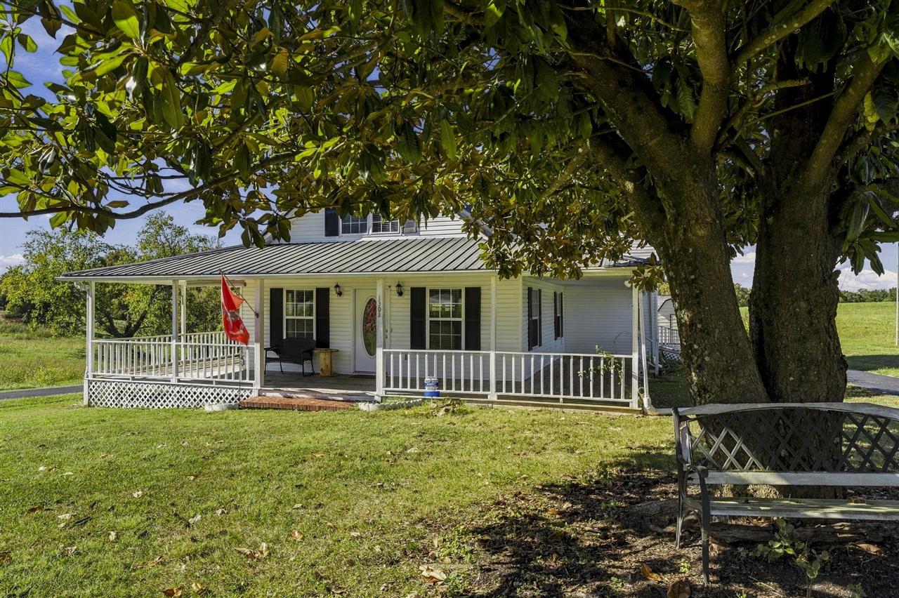 1303 Highway 1545 Property Photo 3