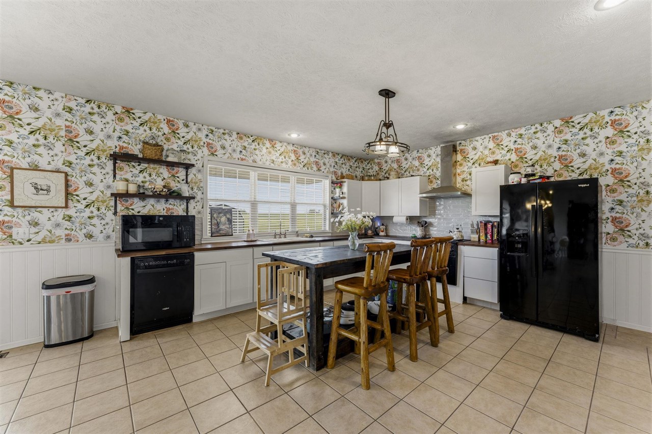 1303 Highway 1545 Property Photo 10