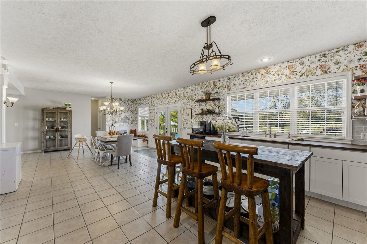 1303 Highway 1545 Property Photo 11