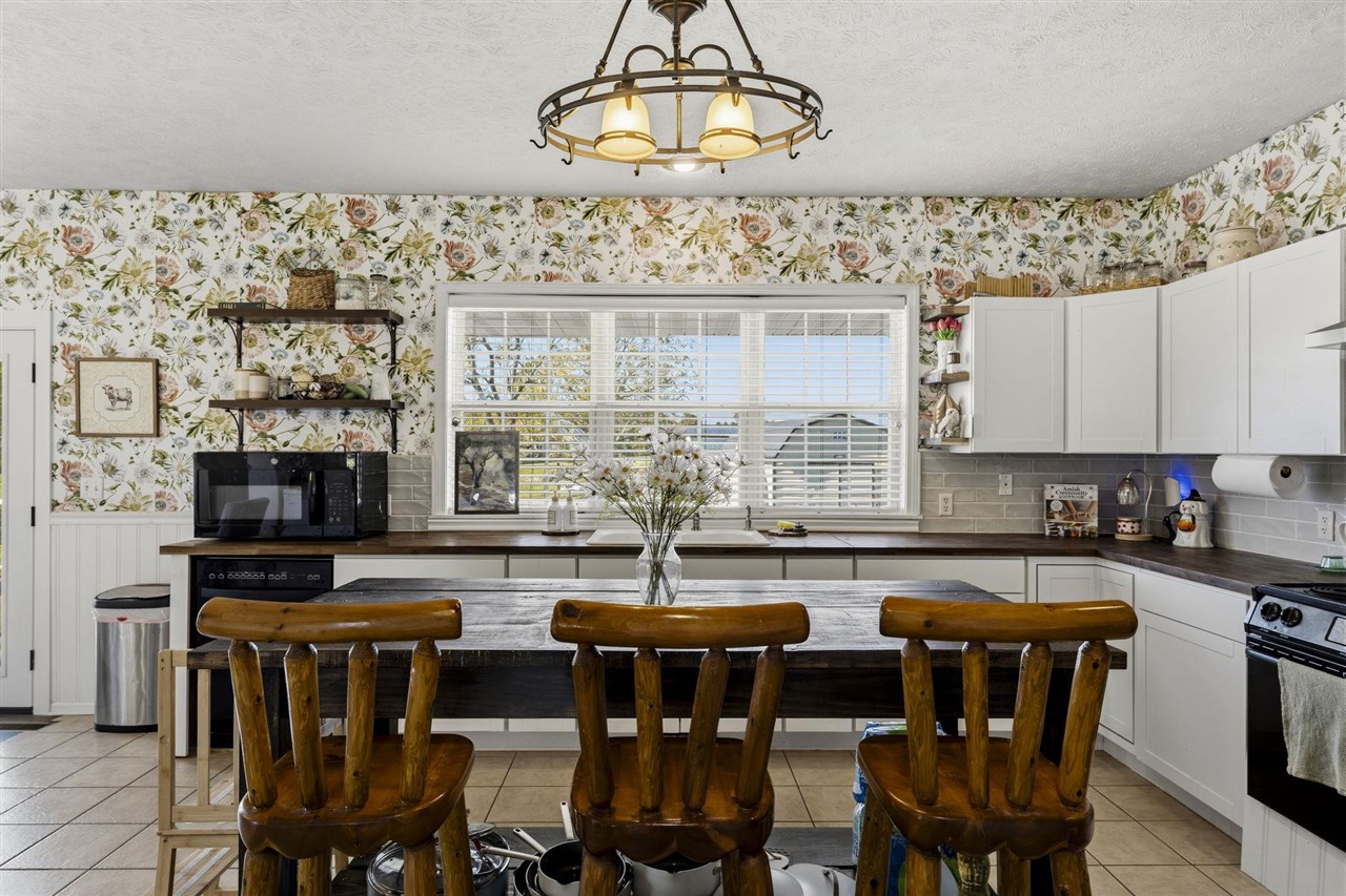 1303 Highway 1545 Property Photo 12