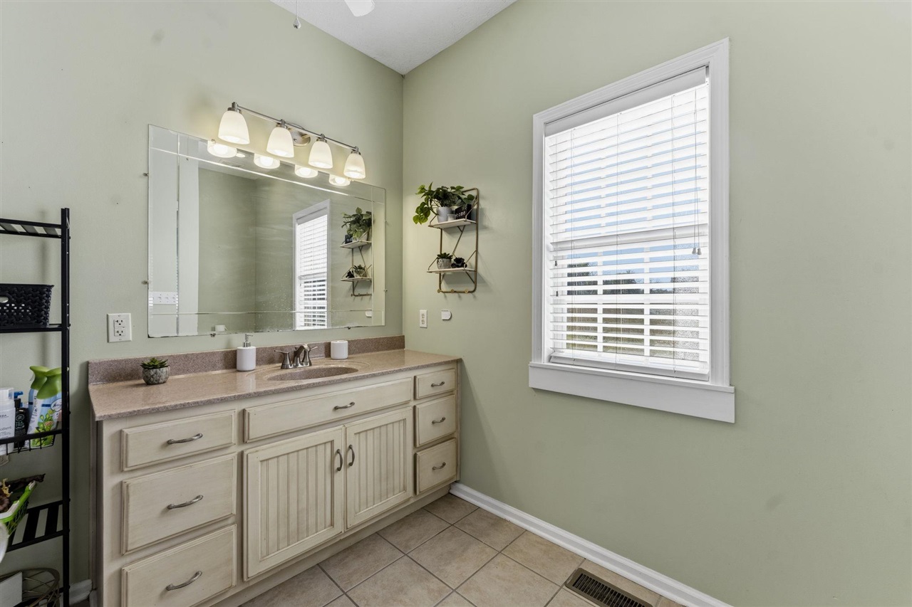 1303 Highway 1545 Property Photo 21