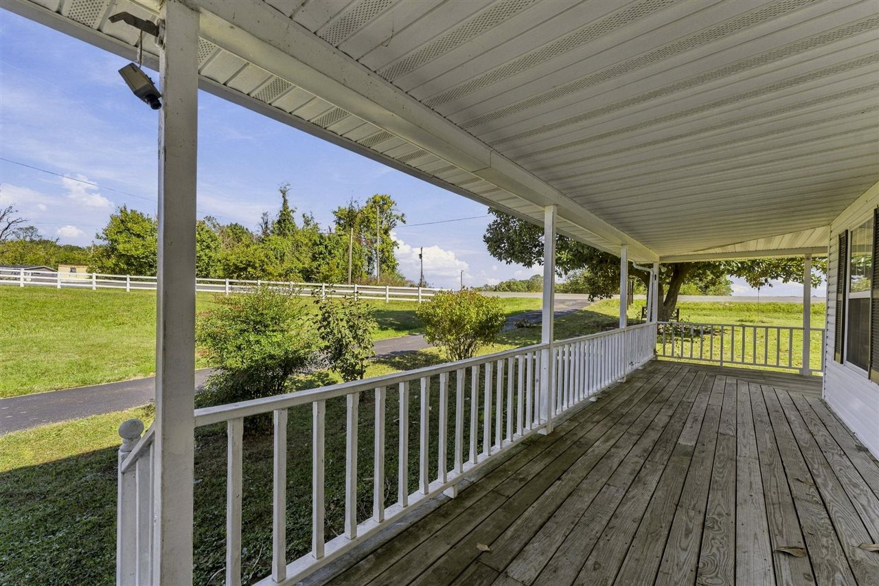 1303 Highway 1545 Property Photo 32