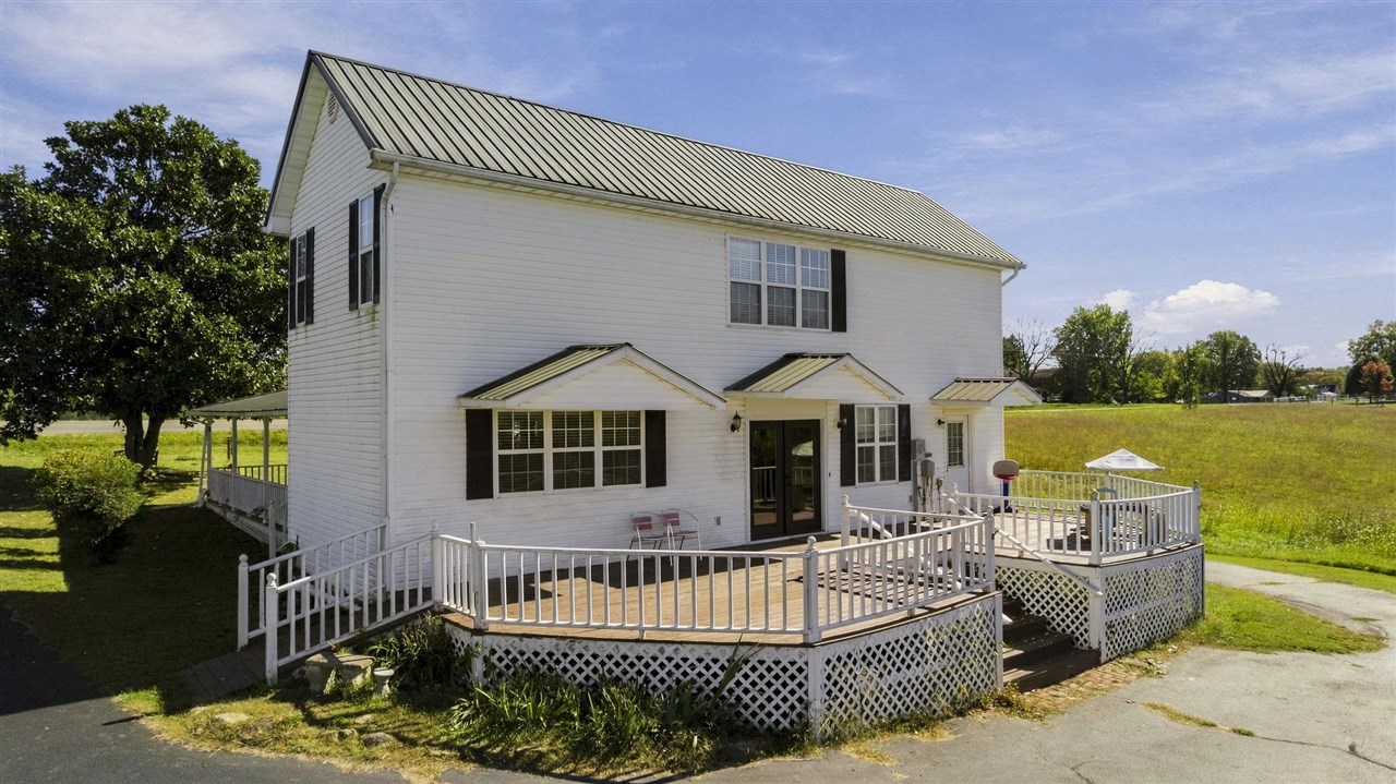 1303 Highway 1545 Property Photo 35