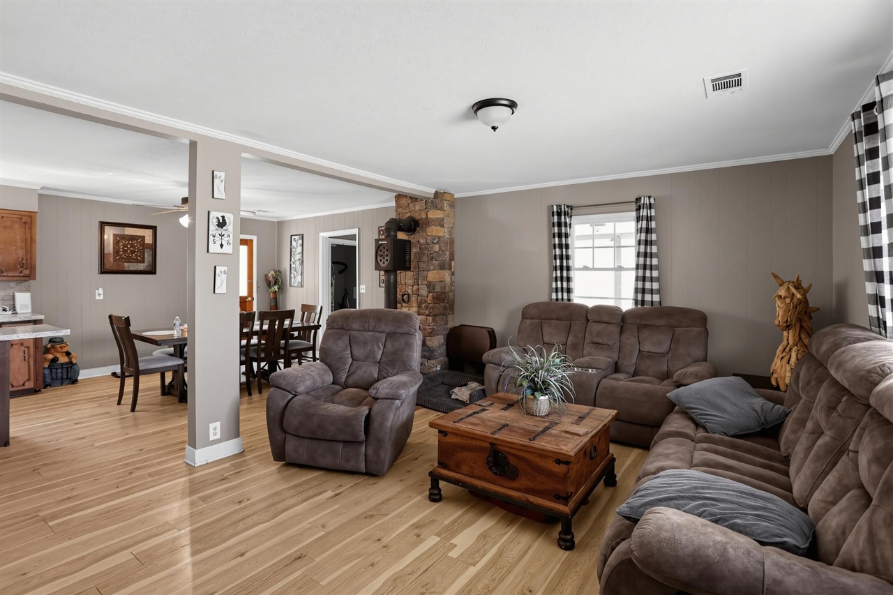 90 Trevor Lane Property Photo 30