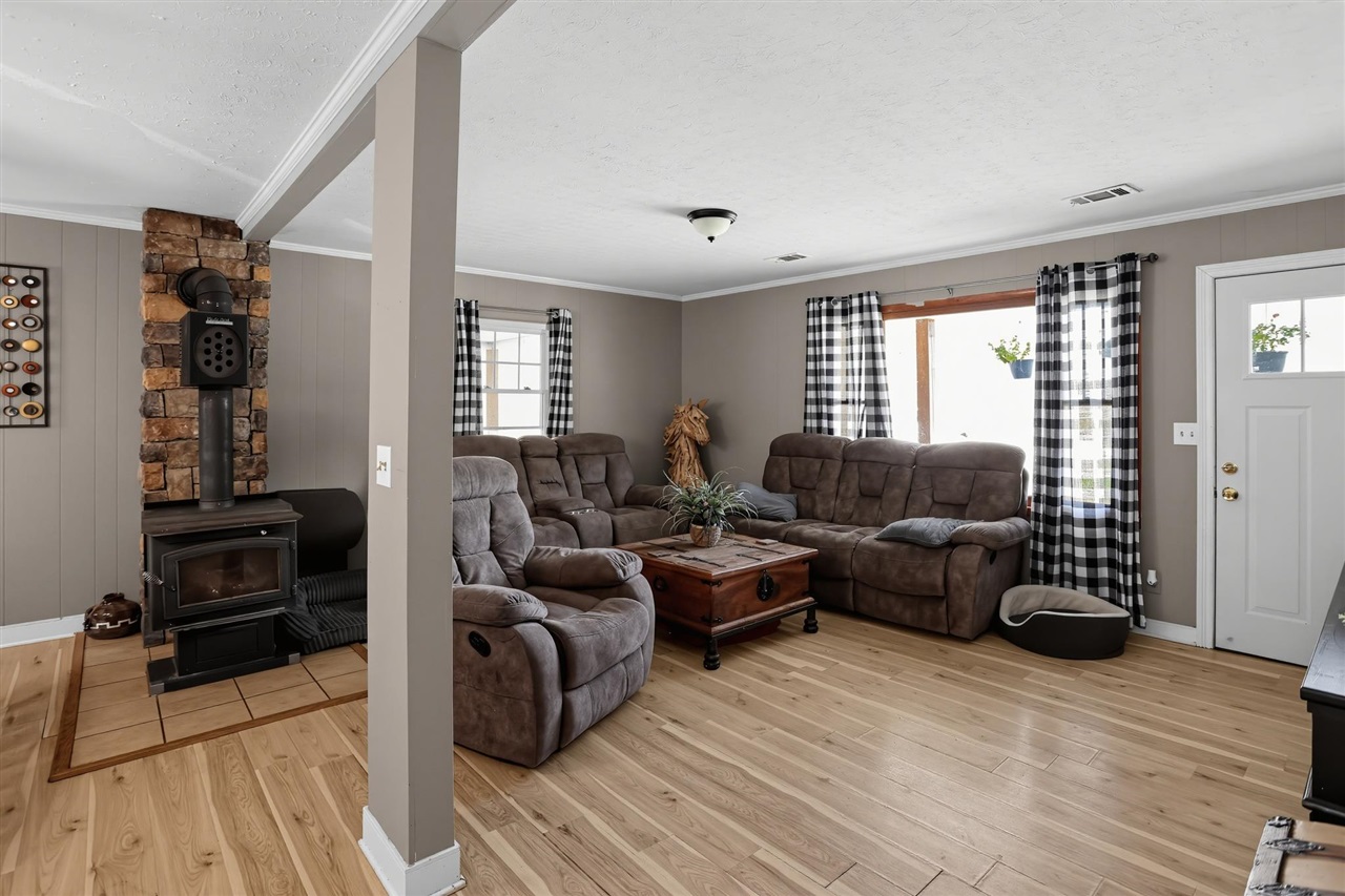90 Trevor Lane Property Photo 31