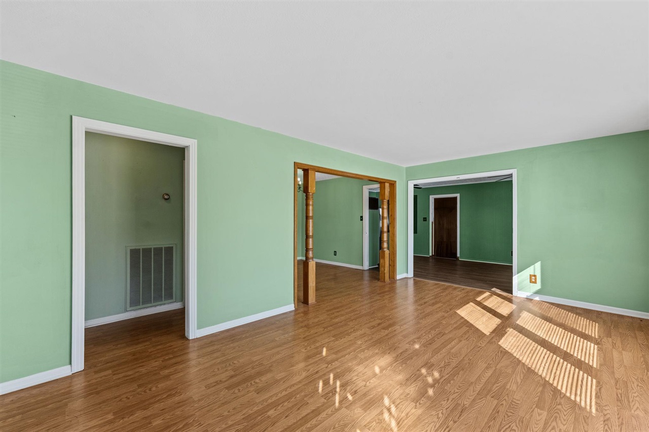 517 Robey Street Property Photo 2