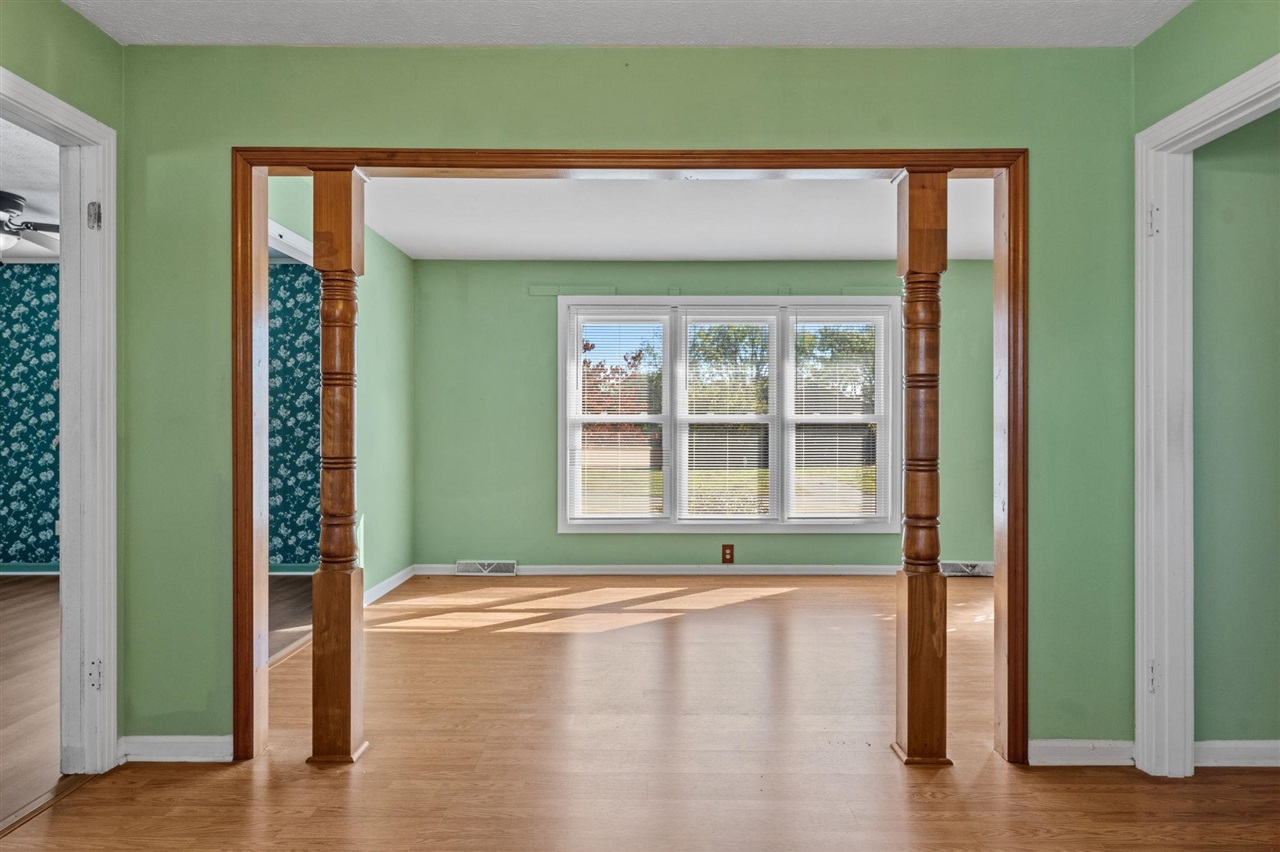 517 Robey Street Property Photo 5