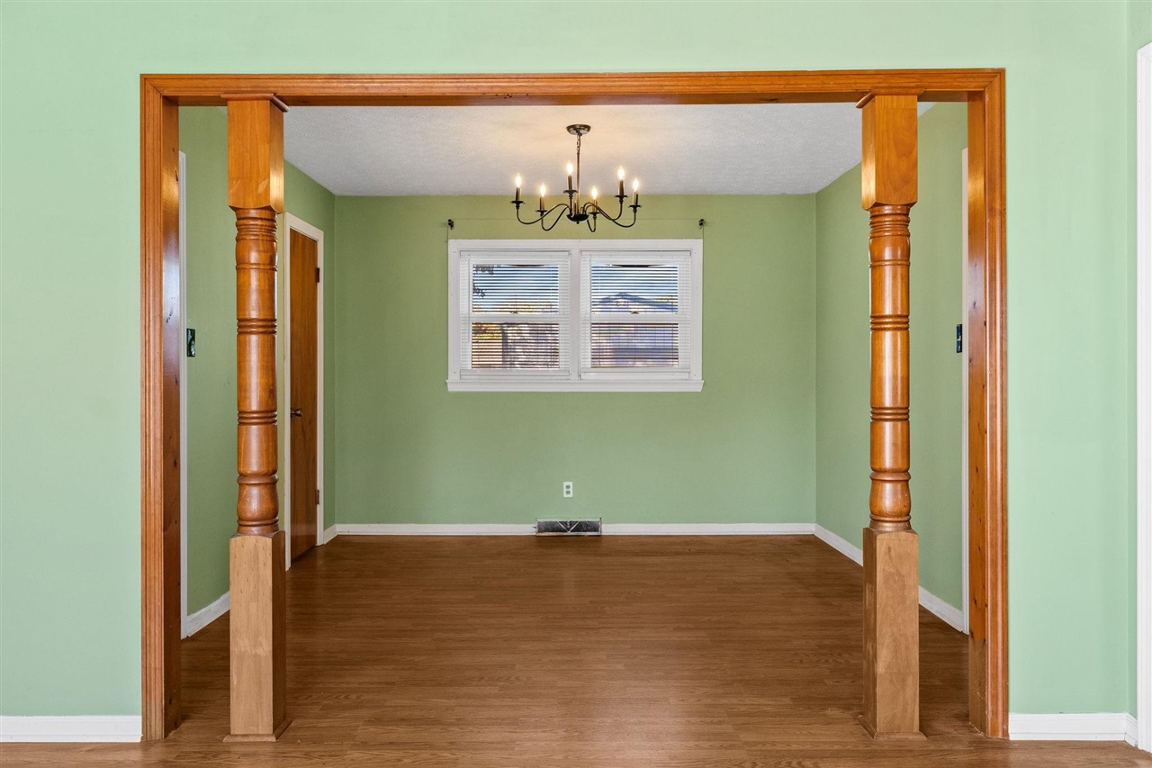 517 Robey Street Property Photo 6