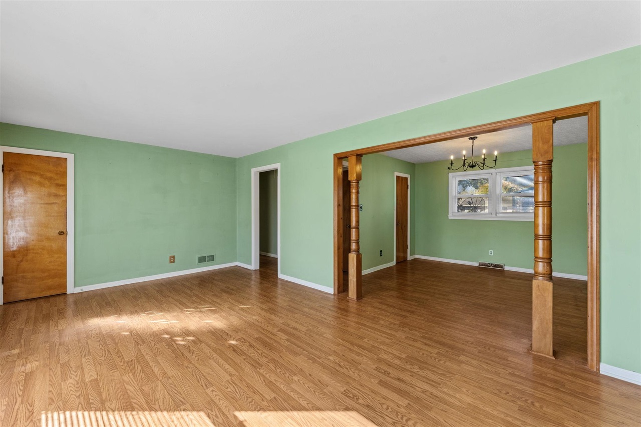 517 Robey Street Property Photo 8