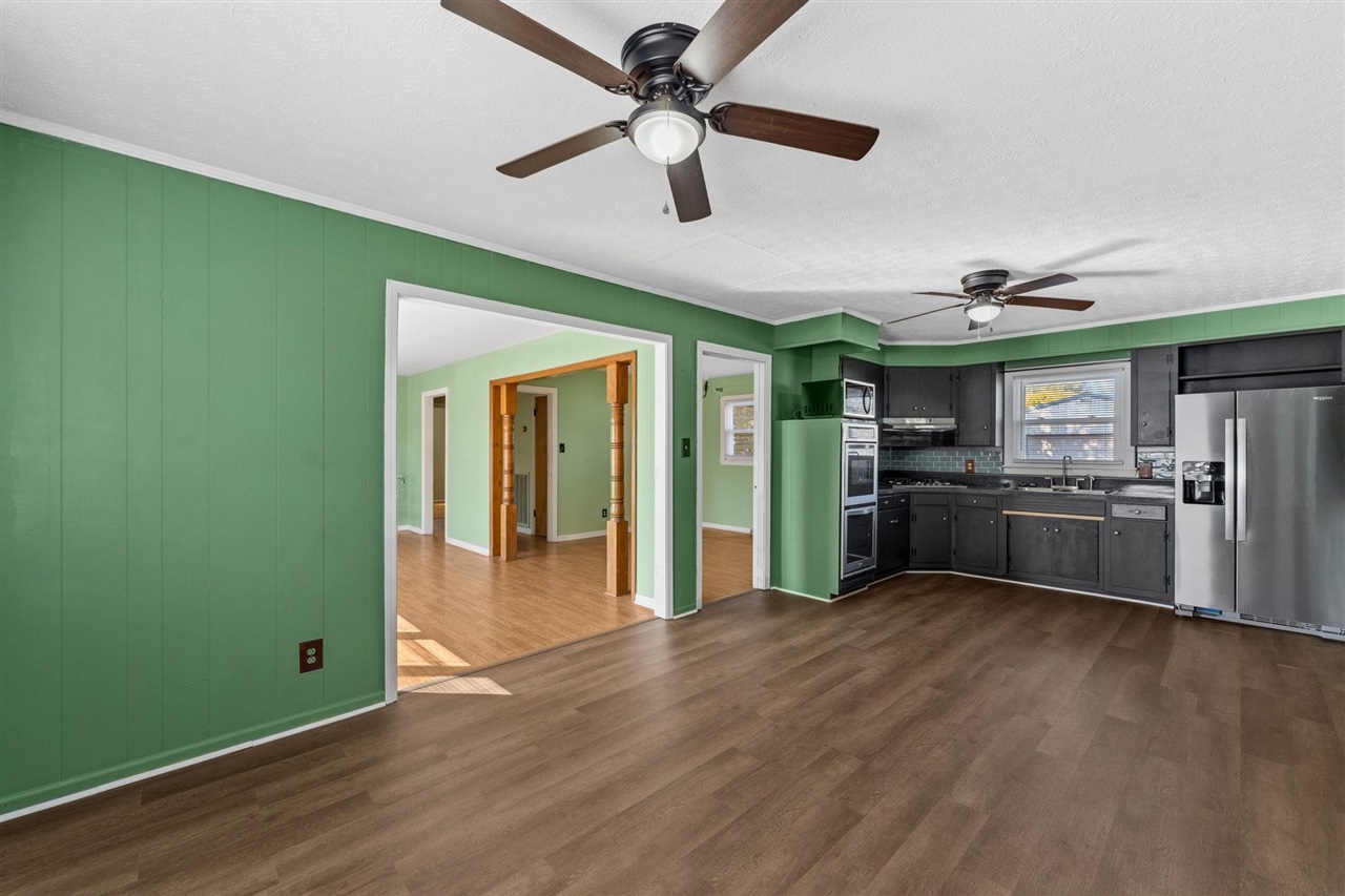 517 Robey Street Property Photo 9