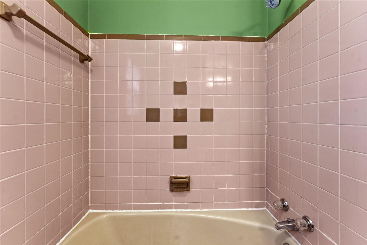 517 Robey Street Property Photo 24
