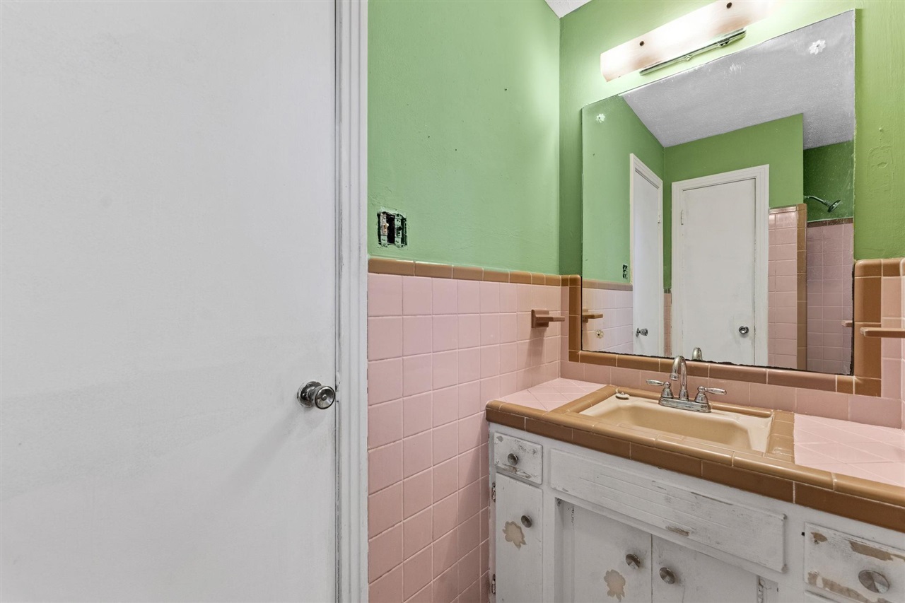 517 Robey Street Property Photo 25