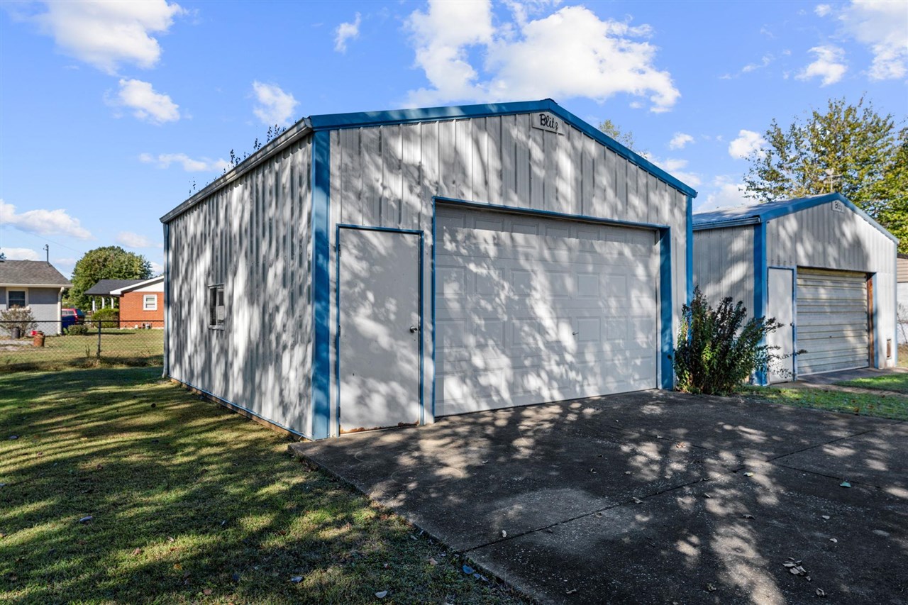 517 Robey Street Property Photo 28