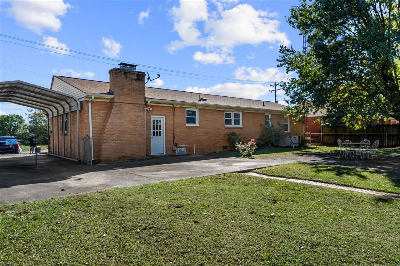 517 Robey Street Property Photo 34