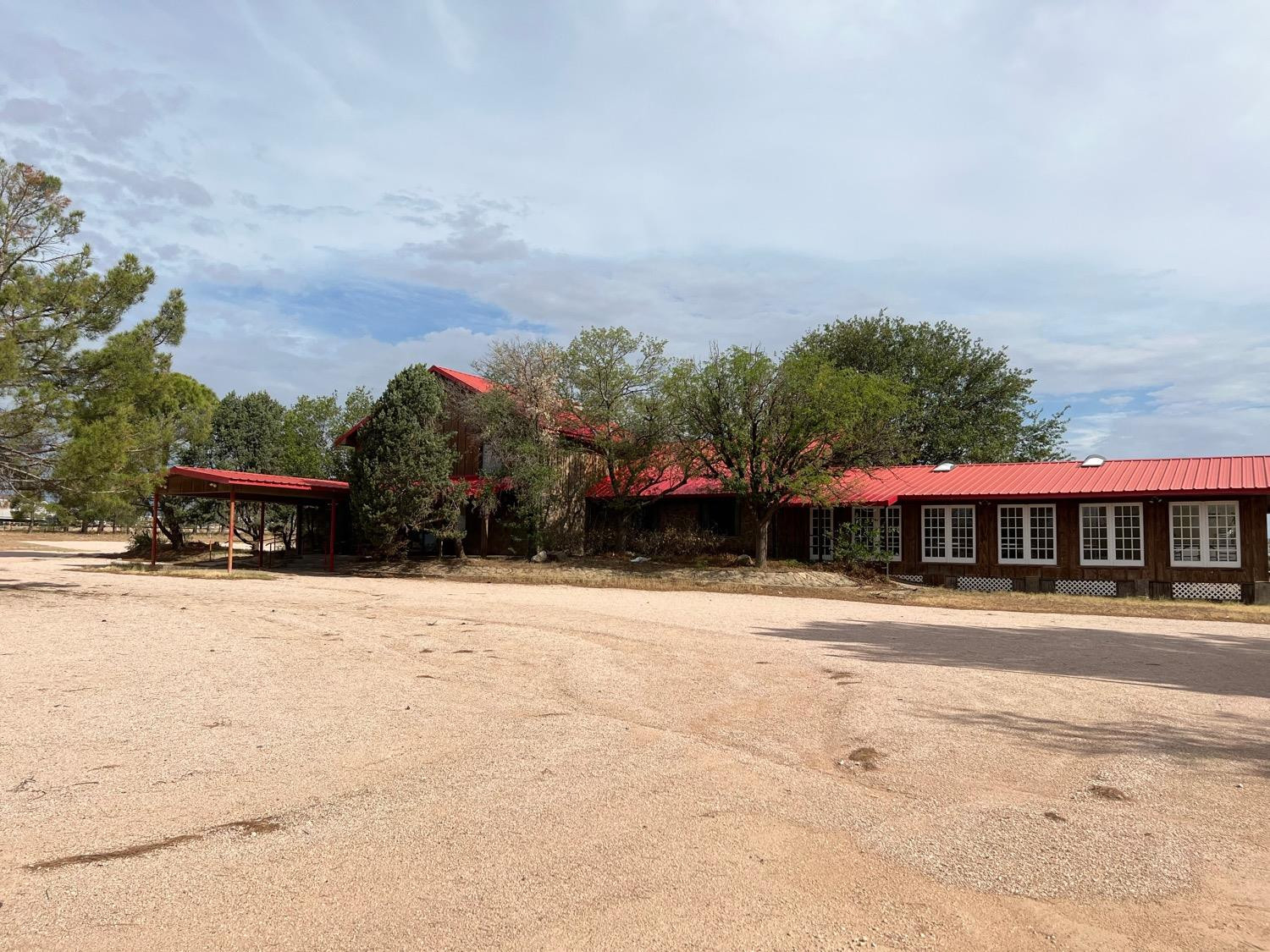 3000 N Us Highway 84 Property Photo 1