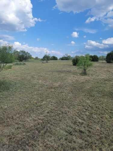 314 Prairie Point Property Photo 4