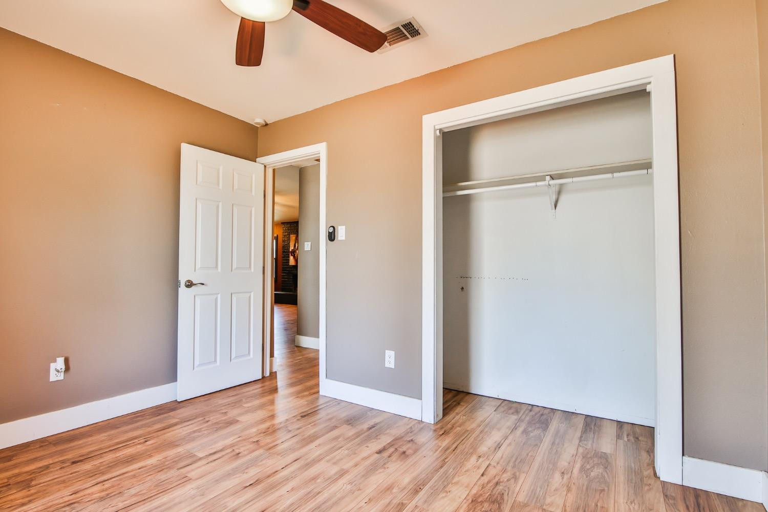 1606 70th Place Property Photo 20