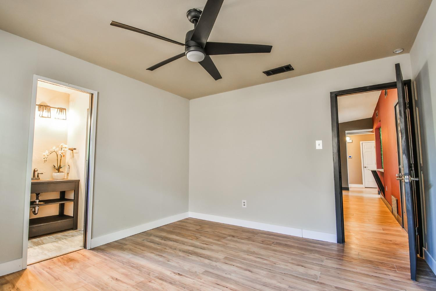 1606 70th Place Property Photo 29