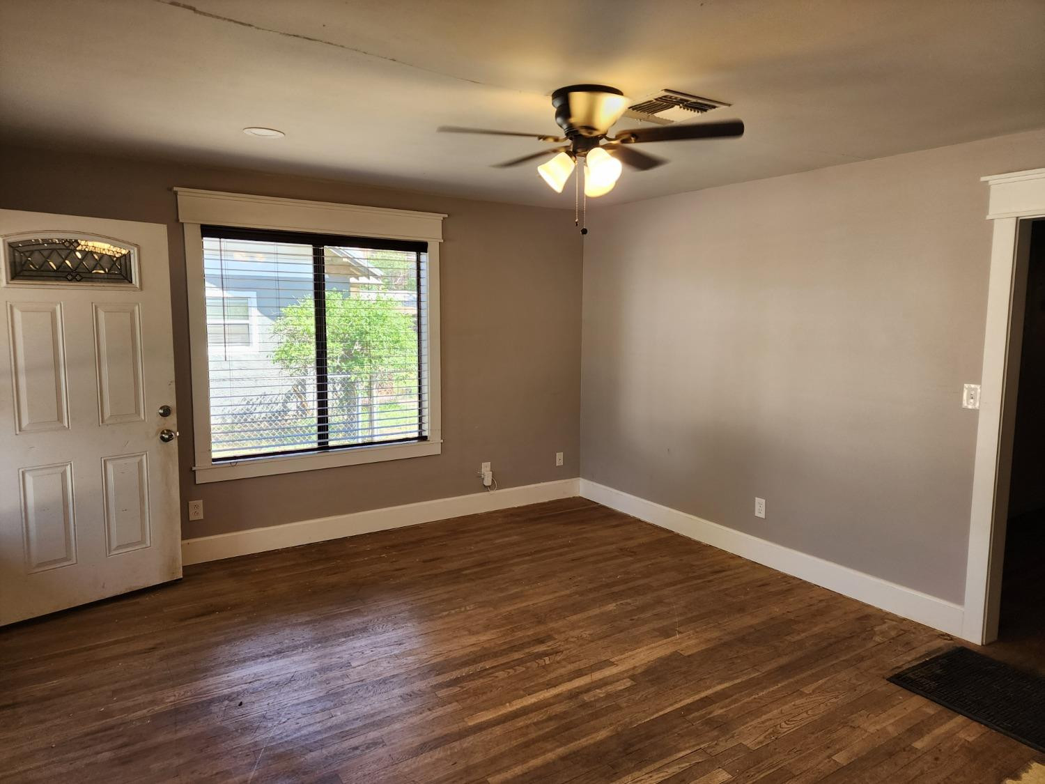230 S 11th Street Property Photo 2