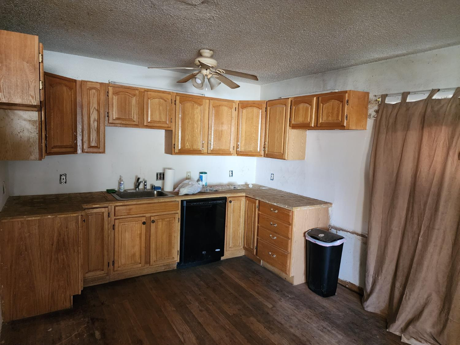 230 S 11th Street Property Photo 3