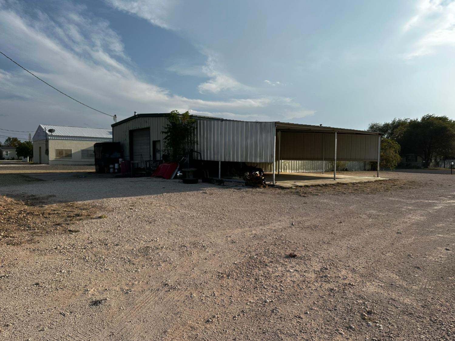 1012 N Main Property Photo 3