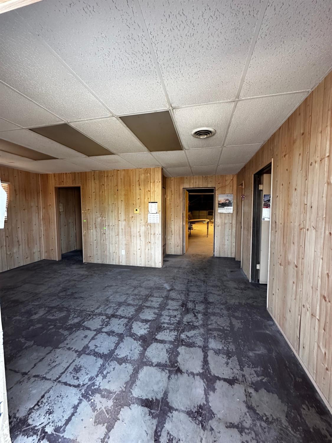 1012 N Main Property Photo 5