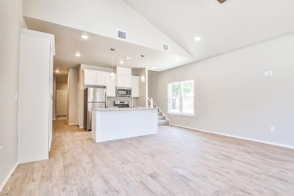 3107 74th Street Property Photo 5