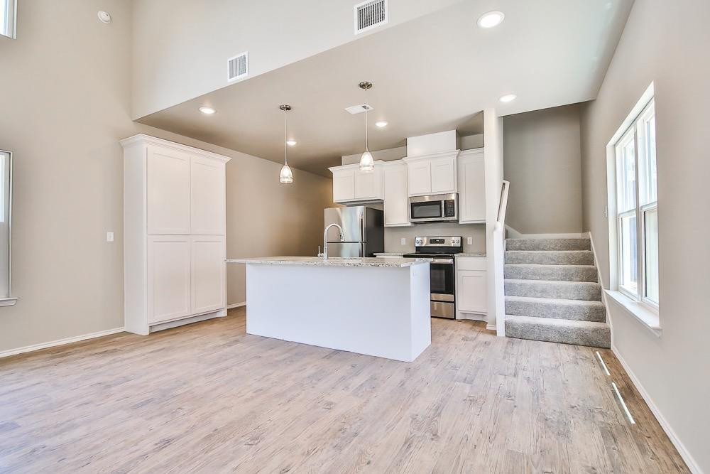 3113 74th Street Property Photo 5