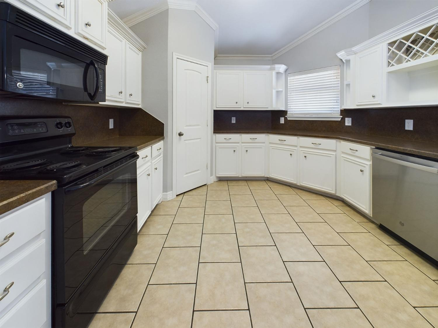 1006 Primrose Avenue Property Photo 10