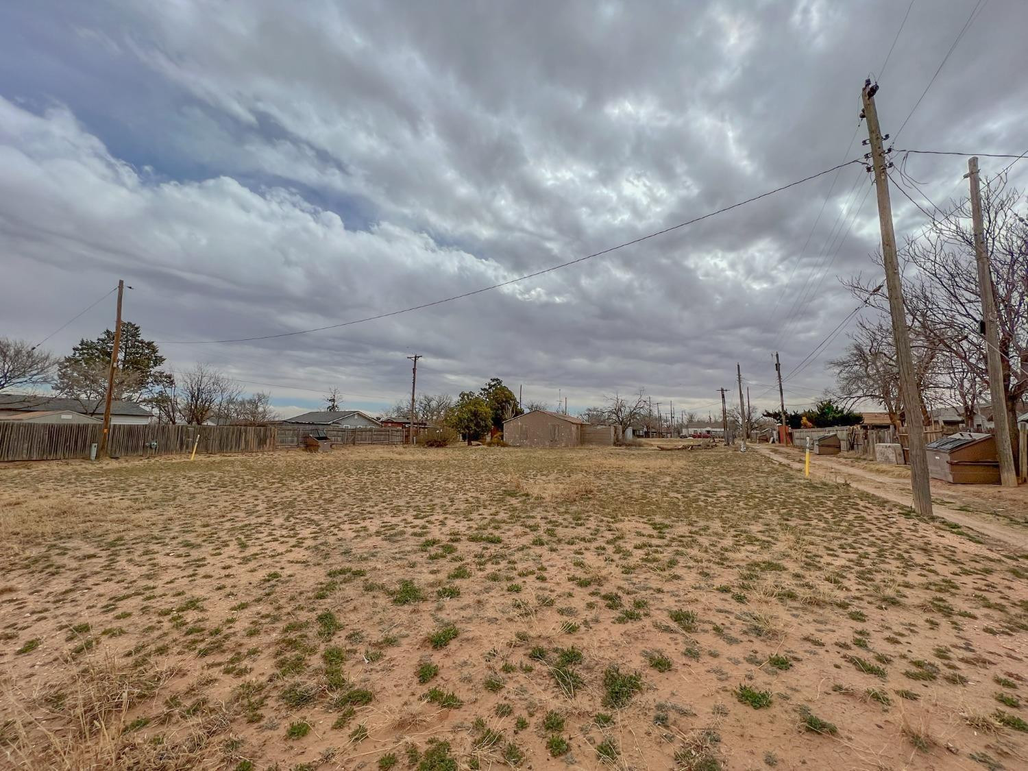 606 36th Street Property Photo 3