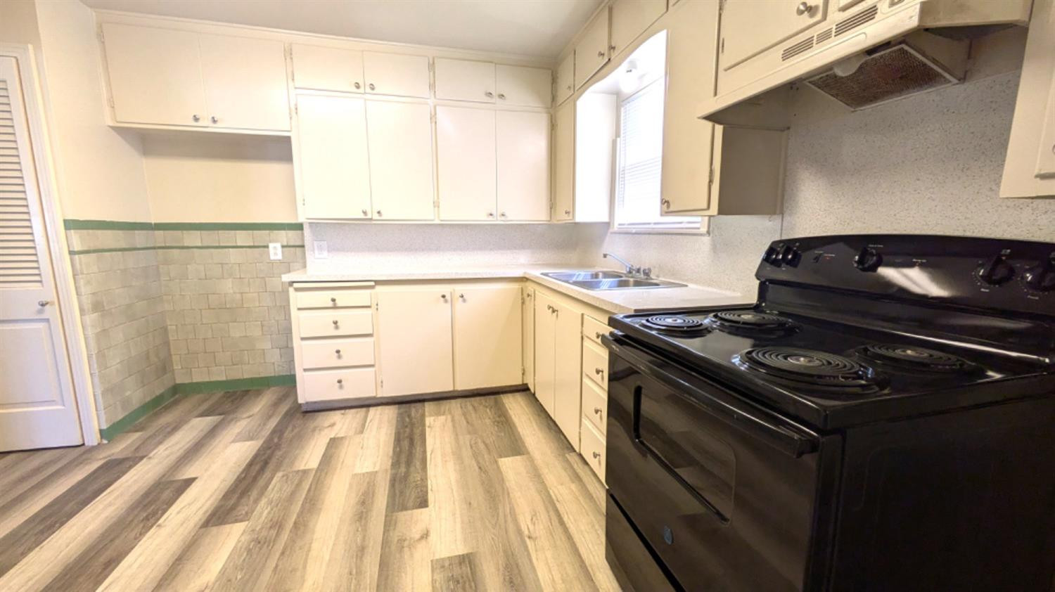 4301 31st Street Property Photo 6