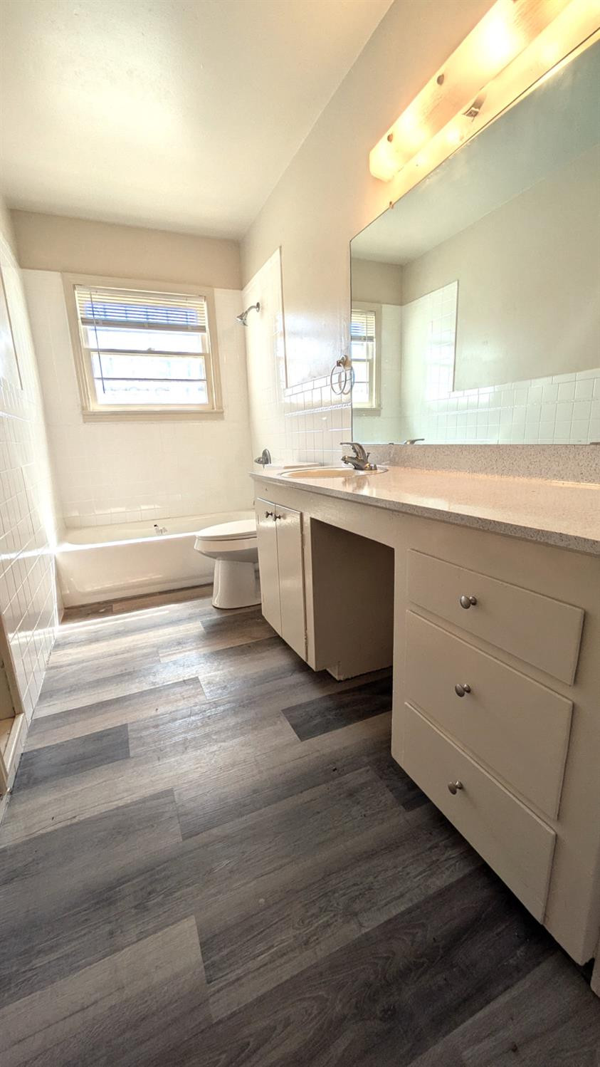 4301 31st Street Property Photo 9