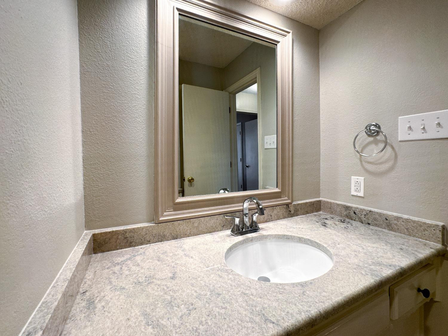5523 76th Street Property Photo 33