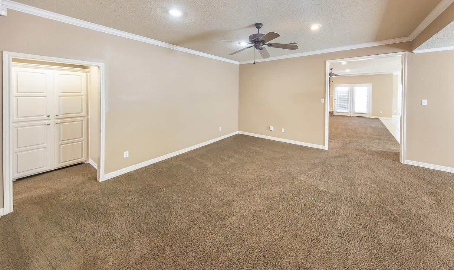 5012 100th Street Property Photo 5