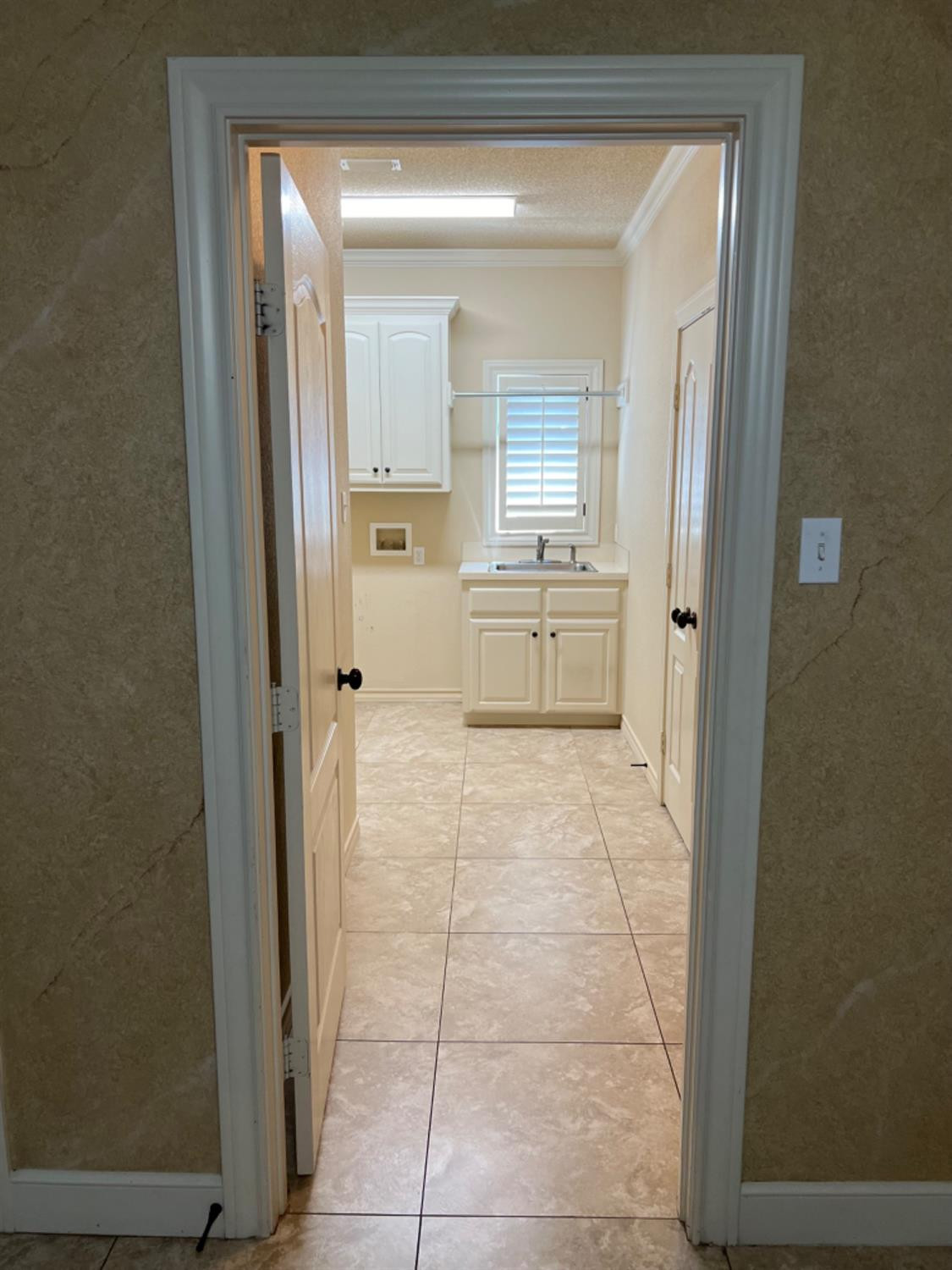 3912 S 100th Place Property Photo 8