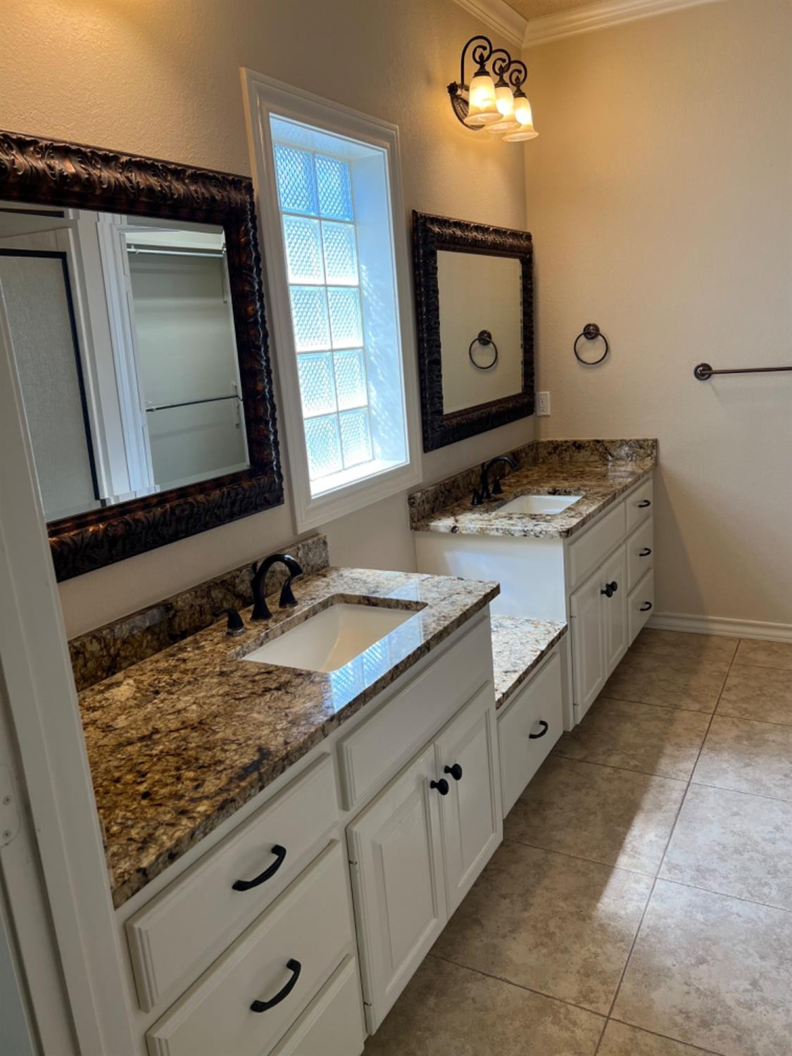 3912 S 100th Place Property Photo 15