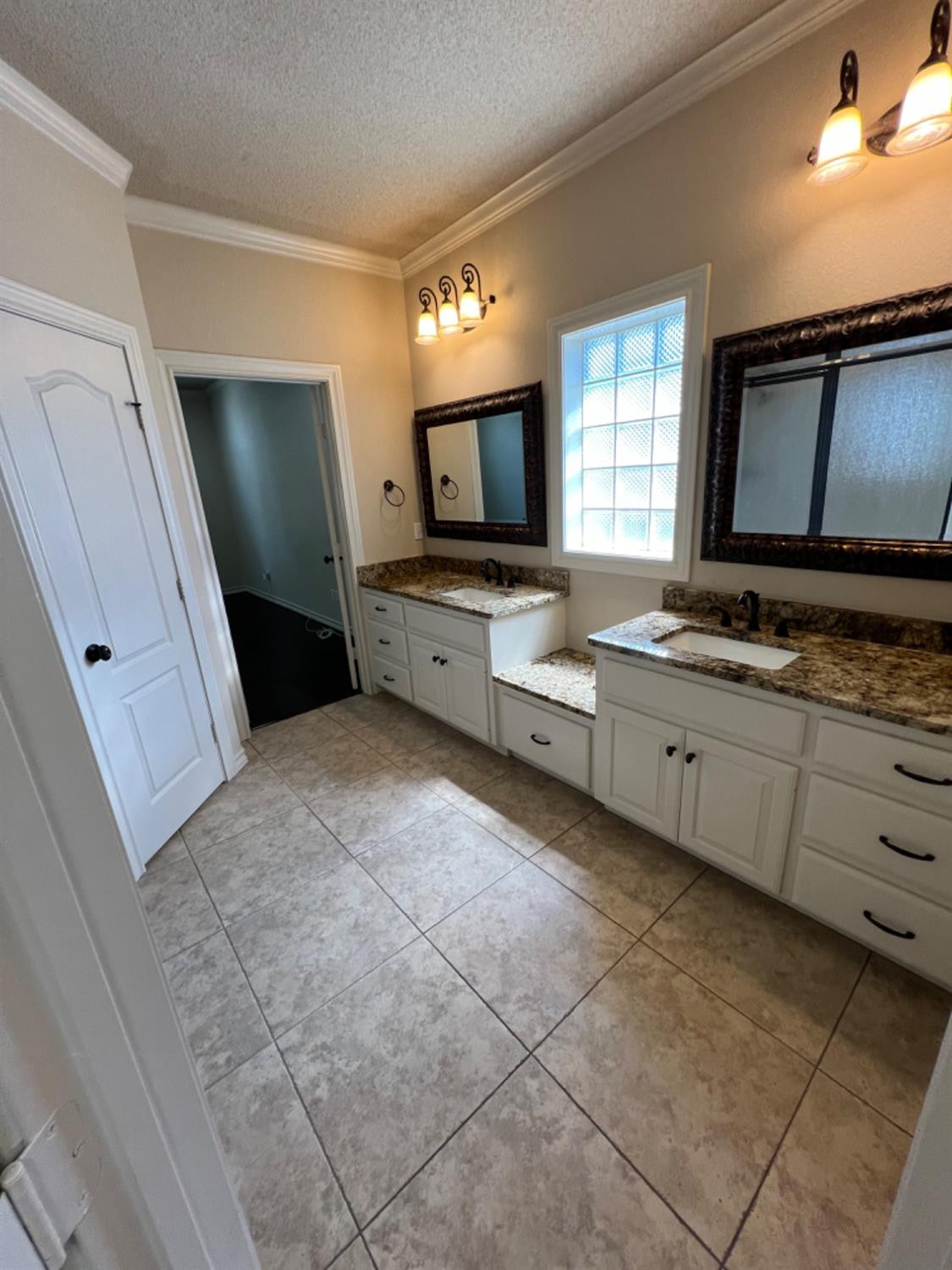 3912 S 100th Place Property Photo 17