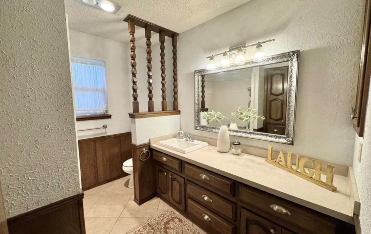 7907 Knoxville Avenue Property Photo 6