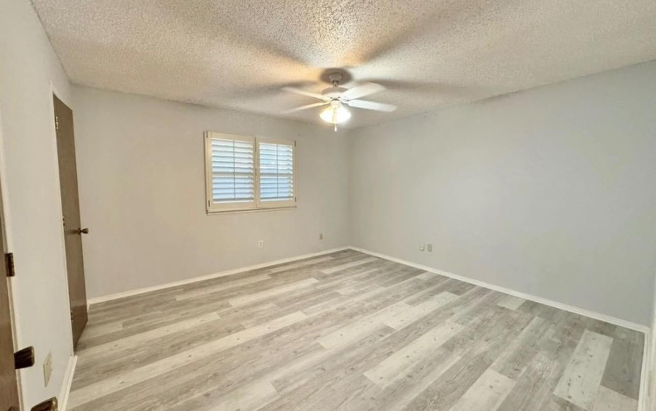7907 Knoxville Avenue Property Photo 7