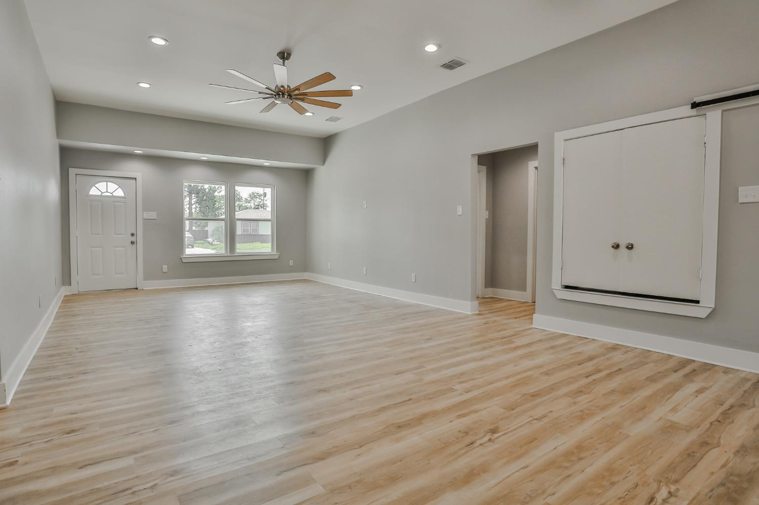 4610 33rd Street Property Photo 9