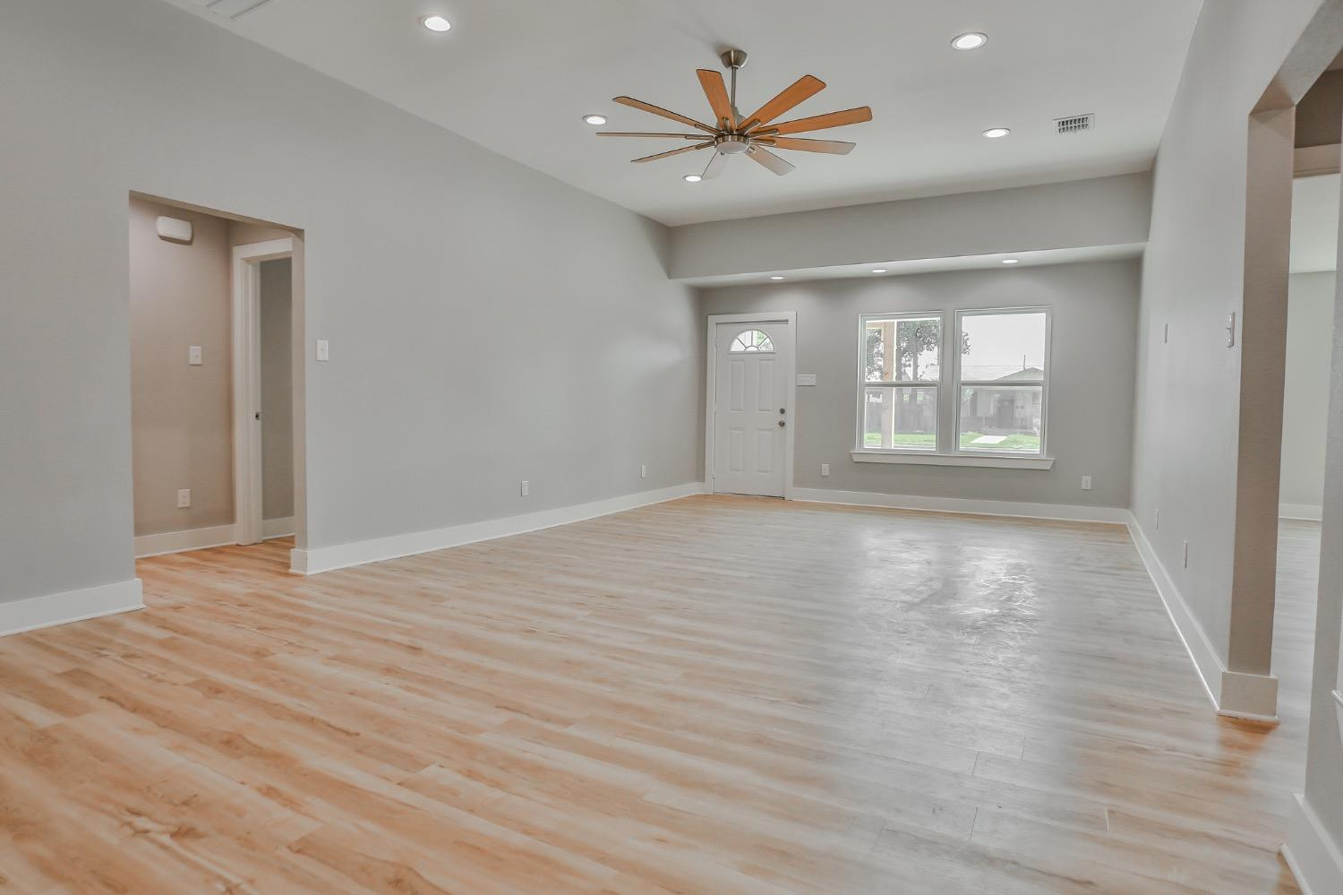 4610 33rd Street Property Photo 10