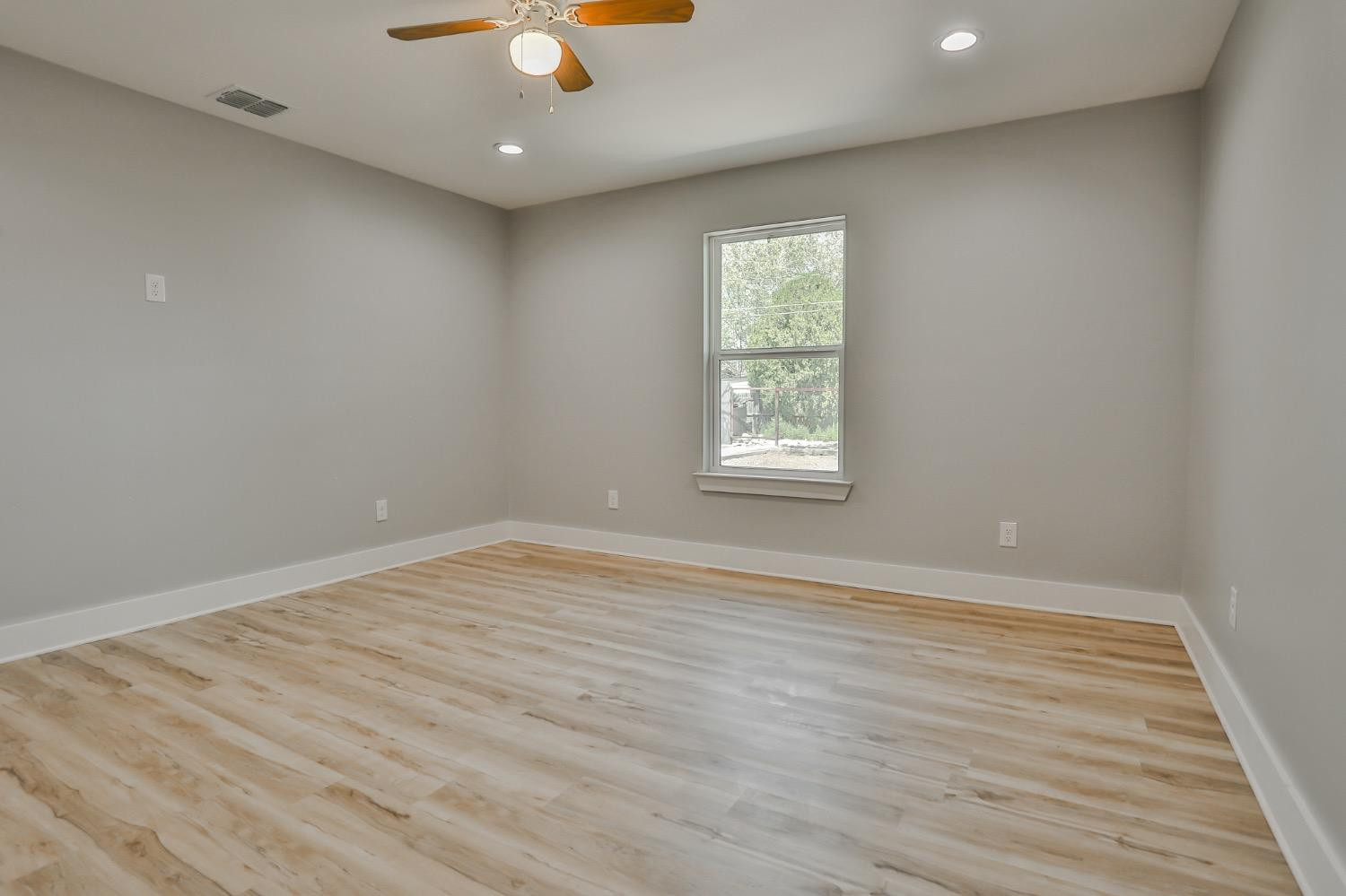 4610 33rd Street Property Photo 18