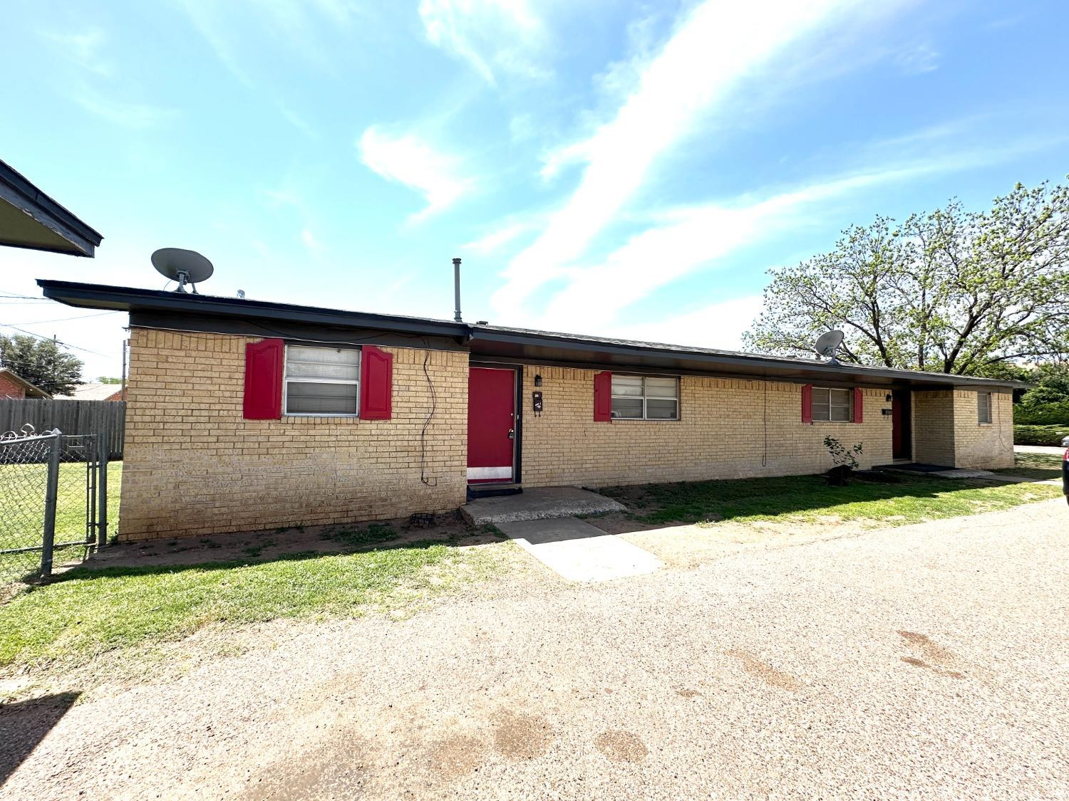 6503 Ave R, B Property Photo