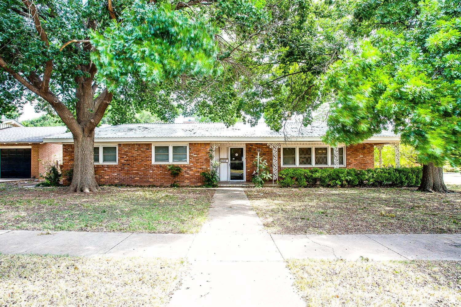 5709 Geneva Avenue Property Photo