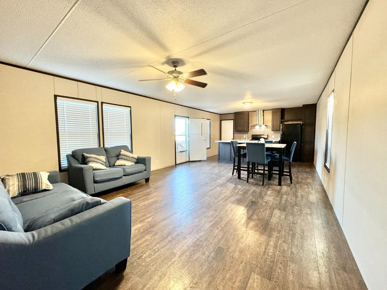 306 3rd Street Property Photo 10