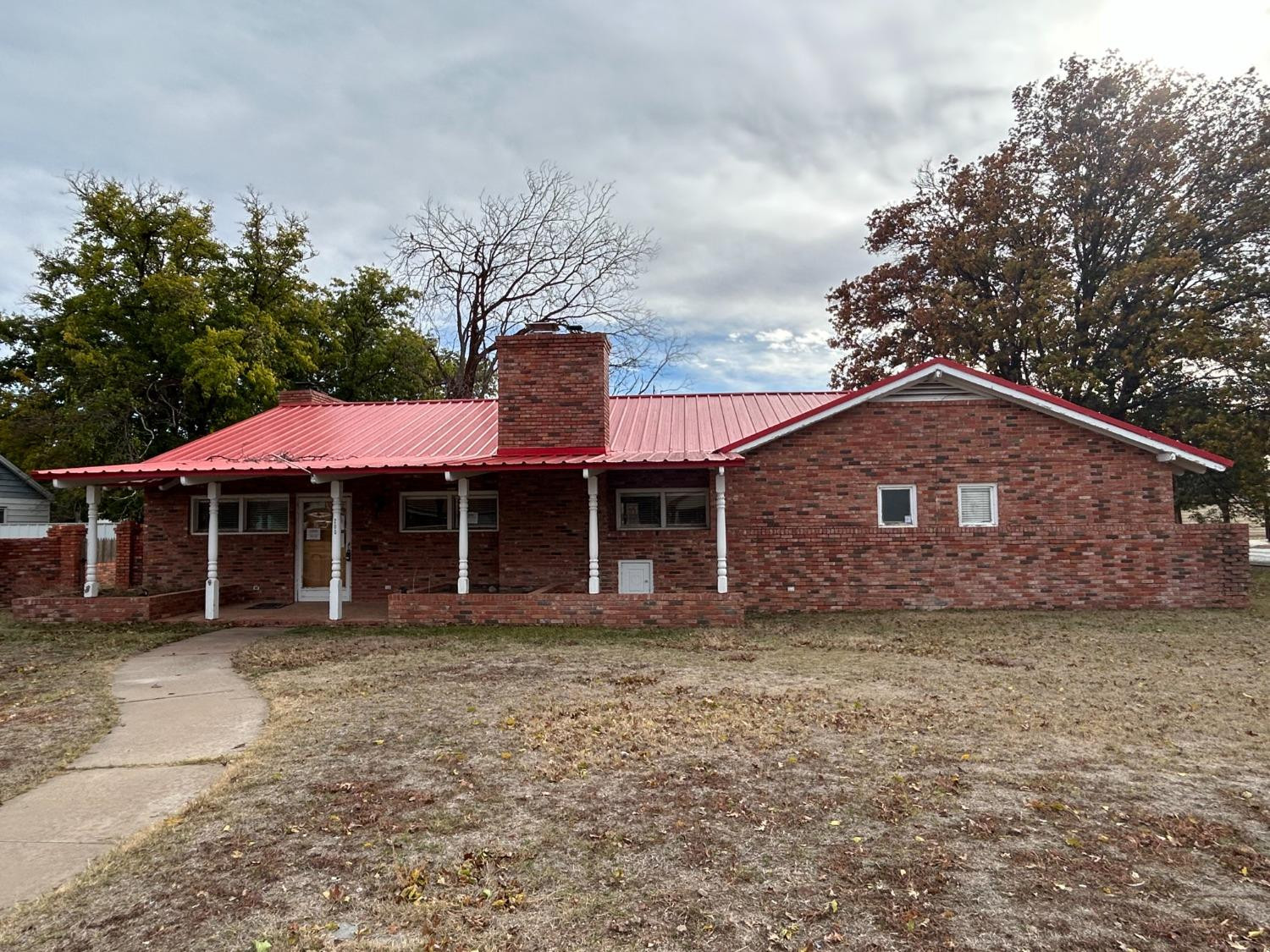 200 E 11th Street Property Photo